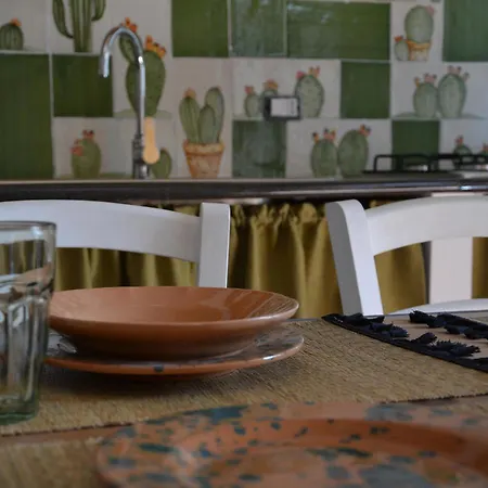 Apartman Ficodindia & *